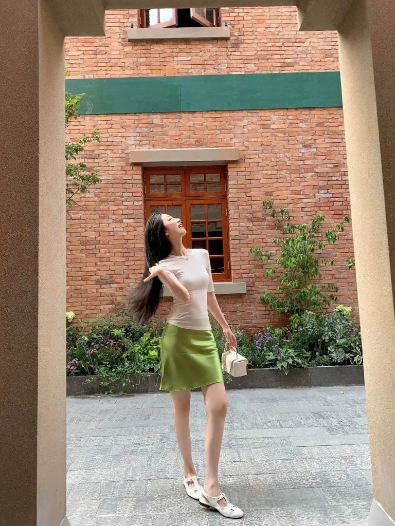 실크 A라인 미니 스커트 - 2
